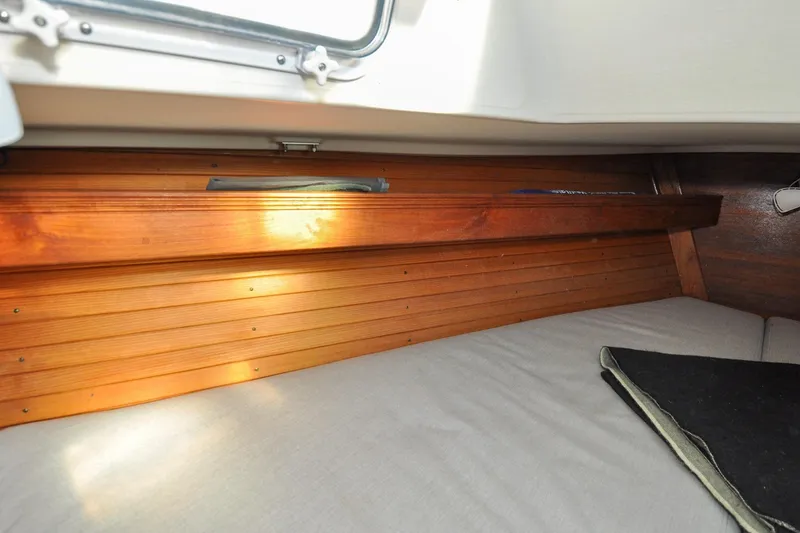 Slide: The Image of Sabre 36 - Poppy - Forward Cabin - 76