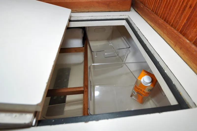 Slide: The Image of Sabre 36 - Poppy - Galley - Fridge/Icebox - 96