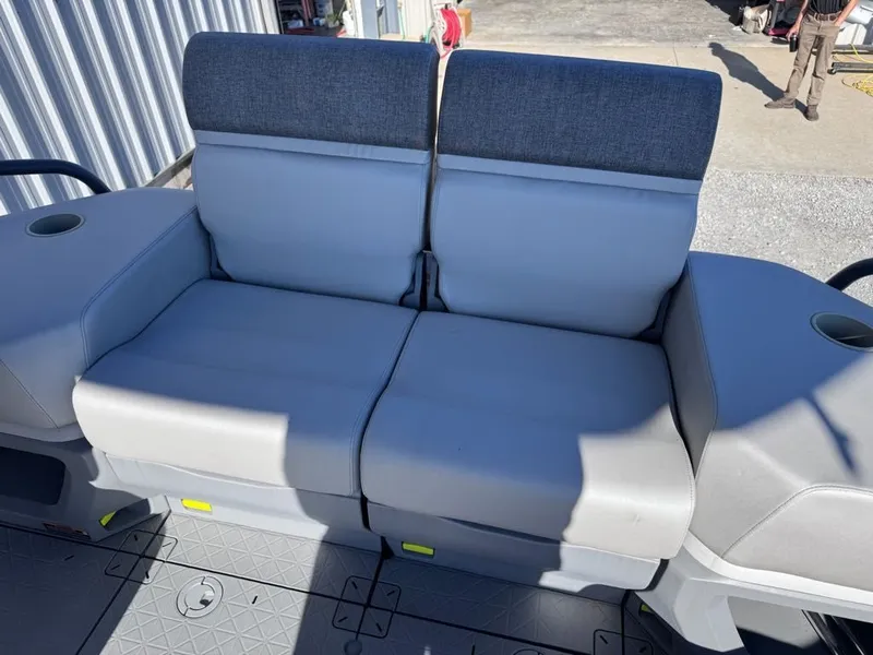 Slide: The Image of Sea-Doo Switch Cruise 18 2023 - 5