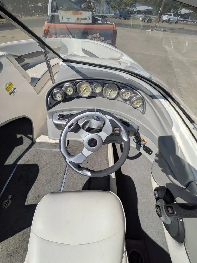 Slide: The Image of Bayliner 185 Bowrider 2008 - 4