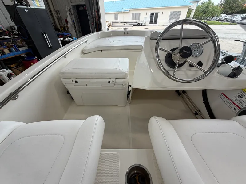 Slide: The Image of Boston Whaler 130 Super Sport 2024 - 15
