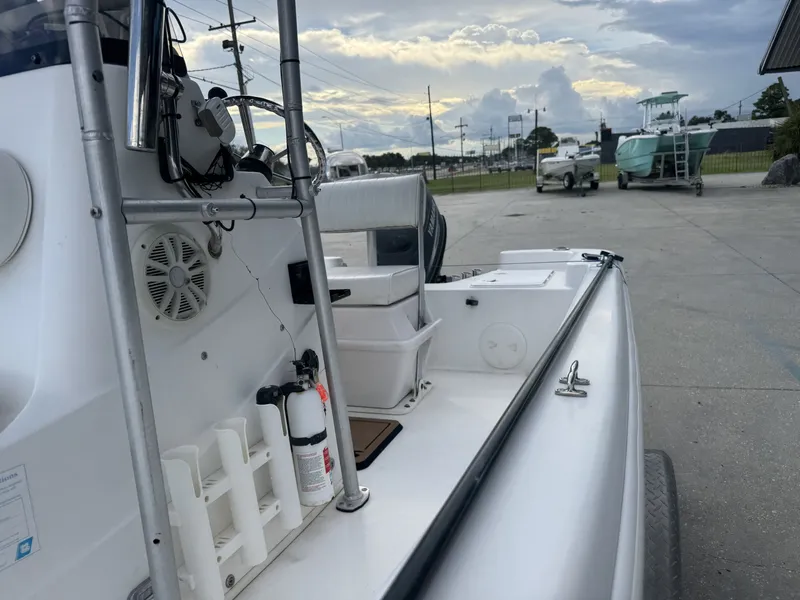 Slide: The Image of NauticStar 1800 Nautic Bay 2006 - 18