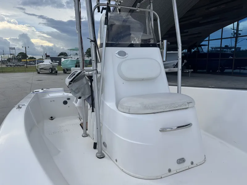 Slide: The Image of NauticStar 1800 Nautic Bay 2006 - 5