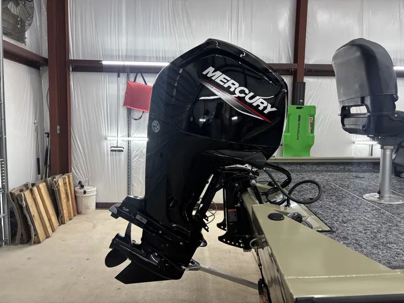 Slide: The Image of Tracker Pro Team 175 Crappie Edition 2026 - 3