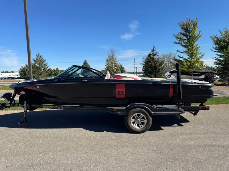 Slide: The Image of MasterCraft 197 Tt 2008 - 5