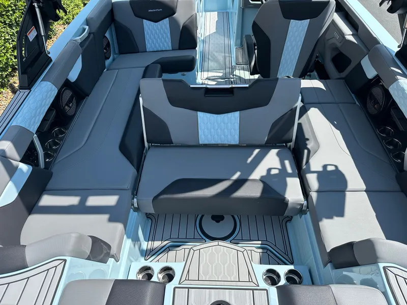 Slide: The Image of MasterCraft XT23 2025 - 20