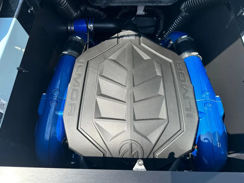 Slide: The Image of MasterCraft XT23 2025 - 21