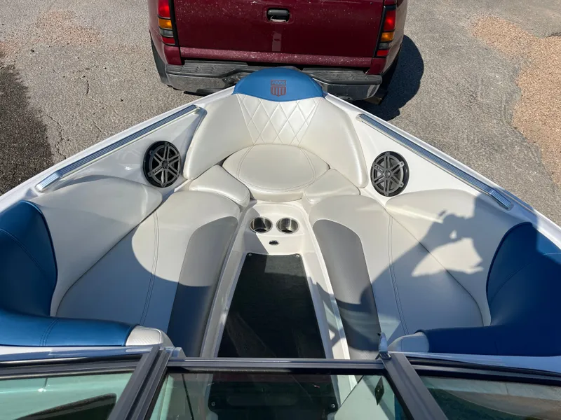 Slide: The Image of MasterCraft X-14V 2013 - 13