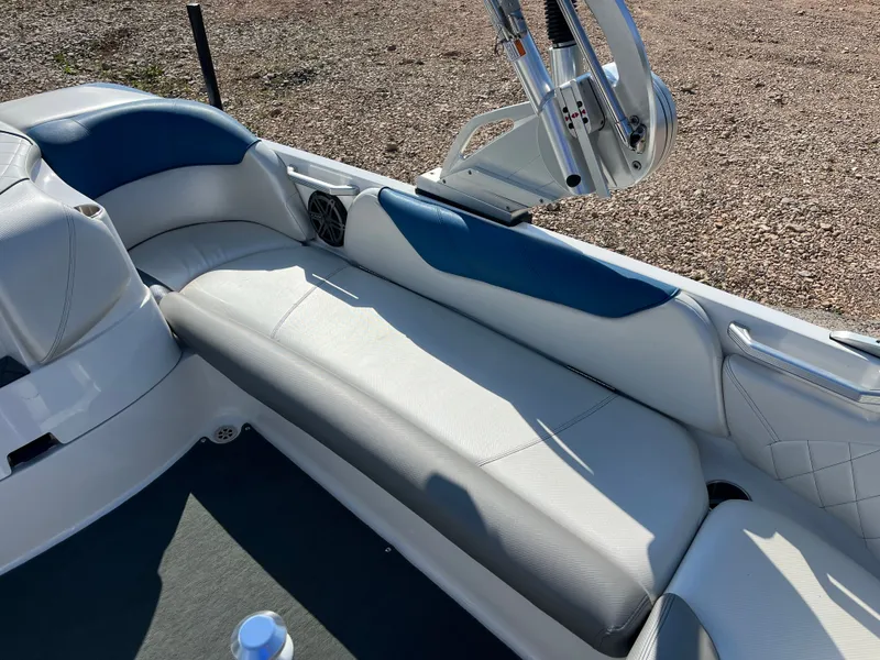 Slide: The Image of MasterCraft X-14V 2013 - 14