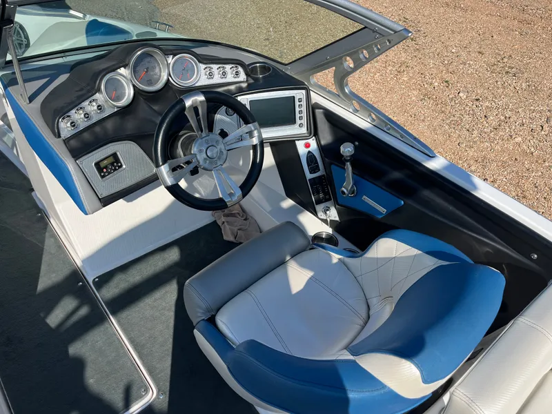 Slide: The Image of MasterCraft X-14V 2013 - 17