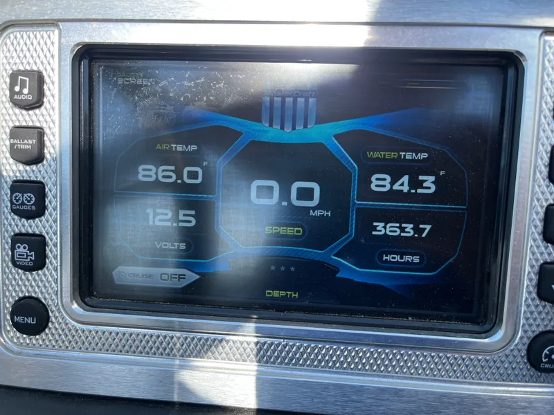 Slide: The Image of MasterCraft X-14V 2013 - 19