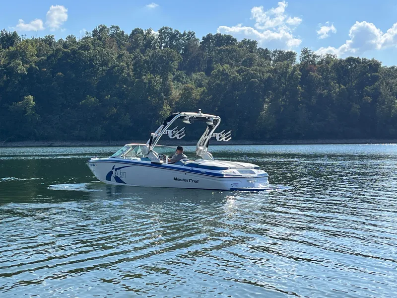 Slide: The Image of MasterCraft X-14V 2013 - 4