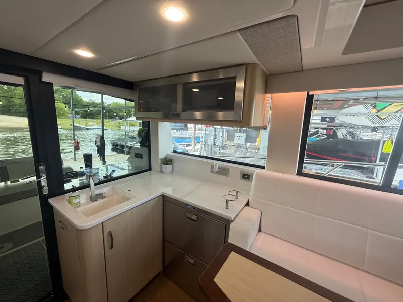 Slide: The Image of Regal 38 GRAND COUPE 2024 - 21