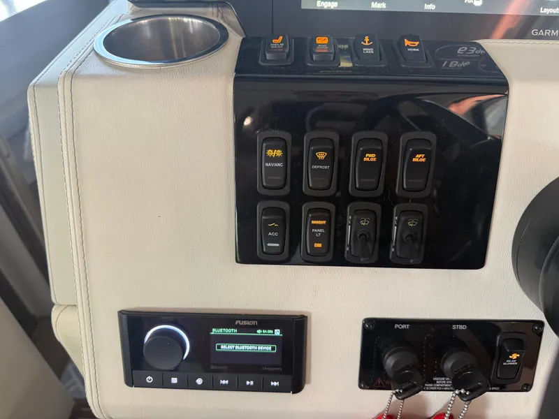 Slide: The Image of Regal 38 GRAND COUPE 2024 - 28