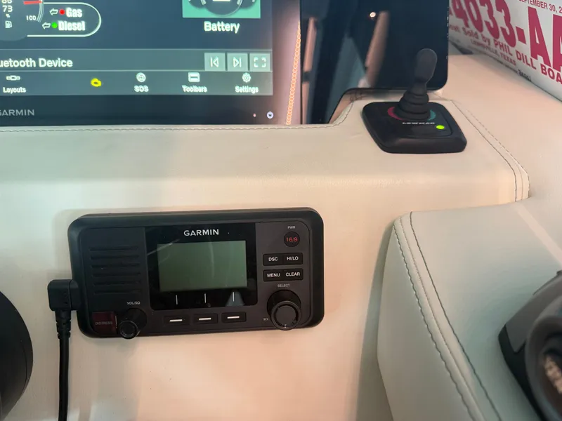 Slide: The Image of Regal 38 GRAND COUPE 2024 - 32