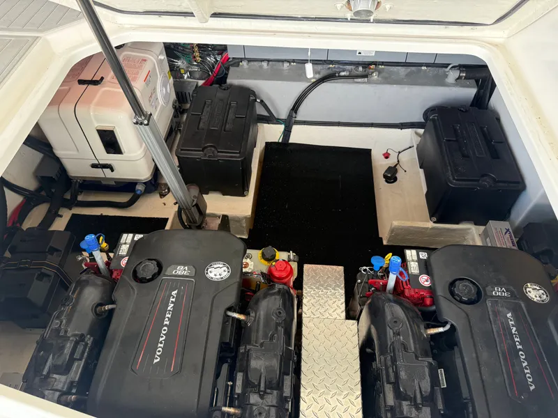 Slide: The Image of Regal 38 GRAND COUPE 2024 - 52