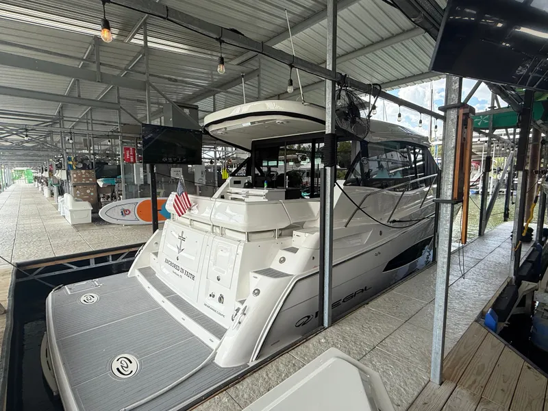 Slide: The Image of Regal 38 GRAND COUPE 2024 - 9