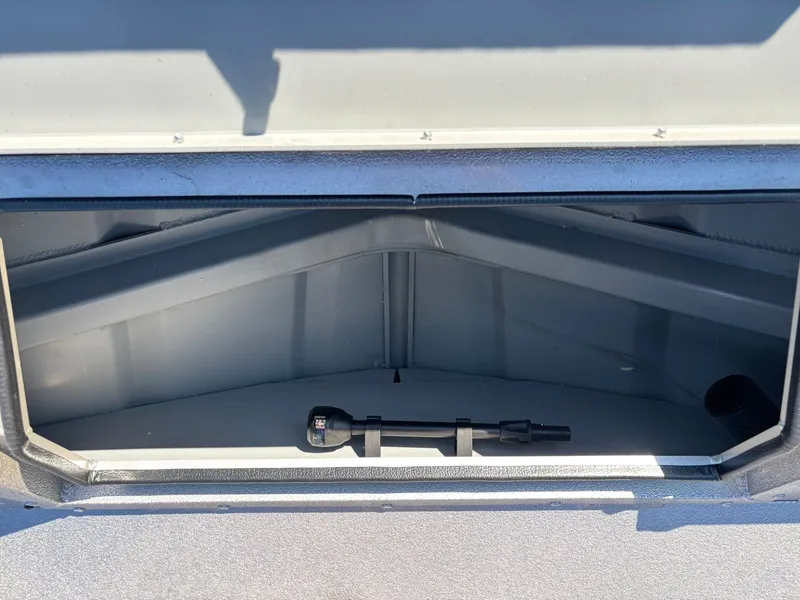 Slide: The Image of SeaArk Easy 200 2026 - 13