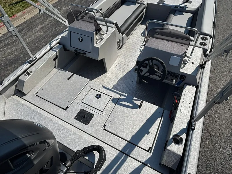 Slide: The Image of SeaArk Easy 200 2026 - 19