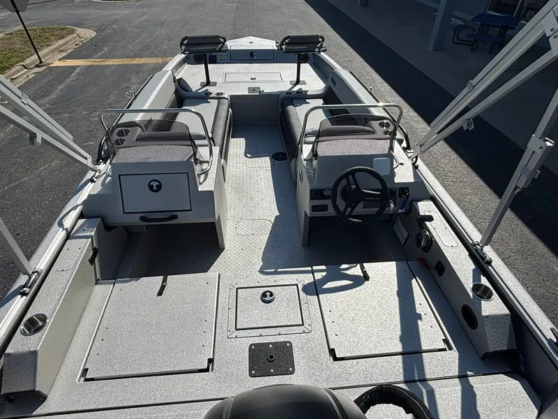 Slide: The Image of SeaArk Easy 200 2026 - 20