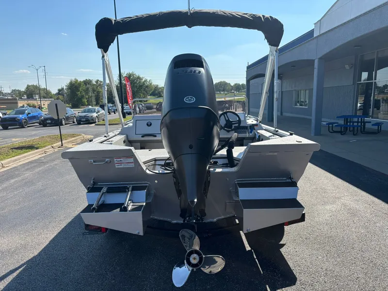 Slide: The Image of SeaArk Easy 200 2026 - 22