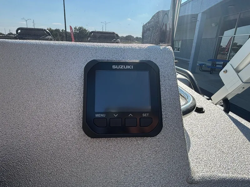 Slide: The Image of SeaArk Easy 200 2026 - 30