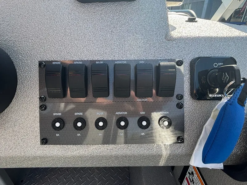 Slide: The Image of SeaArk Easy 200 2026 - 31