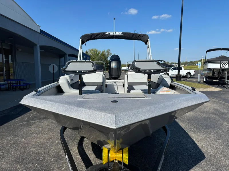 Slide: The Image of SeaArk Easy 200 2026 - 37