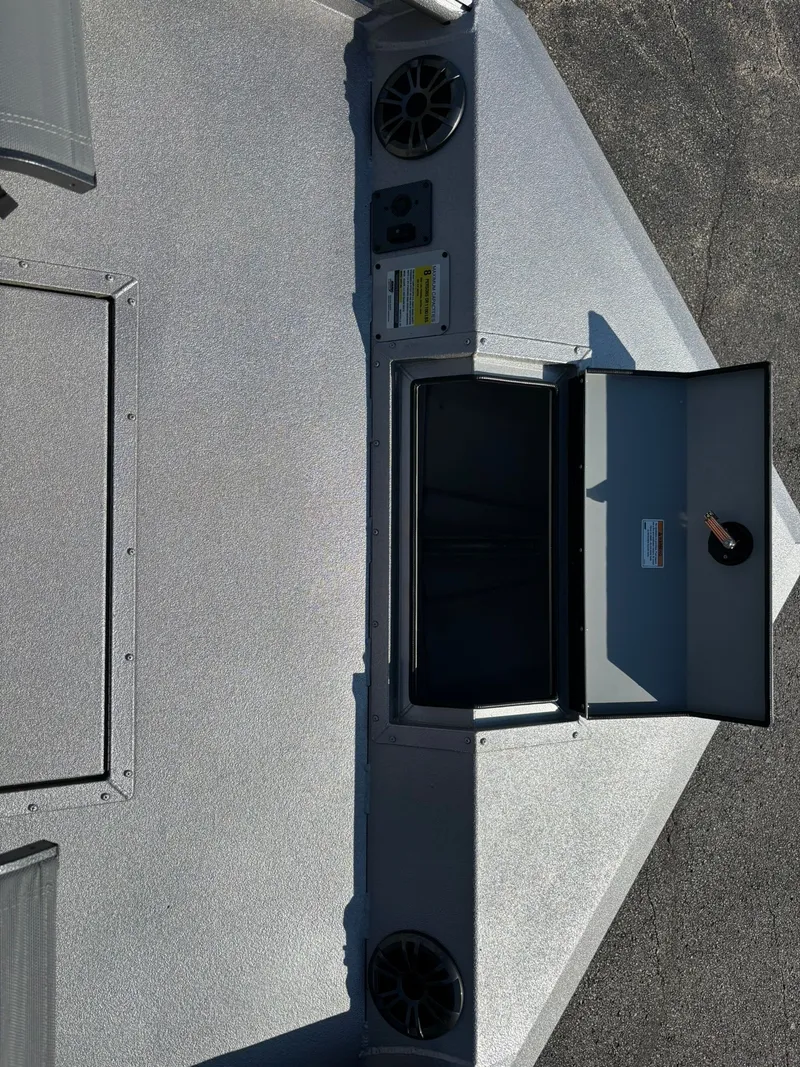 Slide: The Image of SeaArk Easy 200 2026 - 39