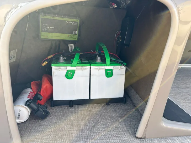 Slide: The Image of Sun Tracker Party Barge 18 DLX 2020 - 20