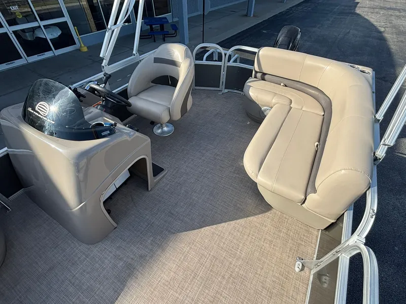 Slide: The Image of Sun Tracker Party Barge 18 DLX 2020 - 21