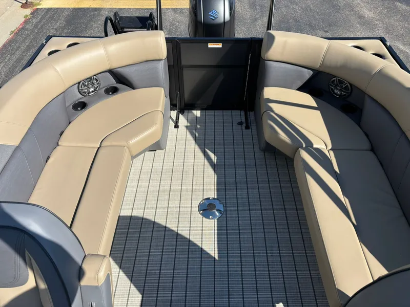 Slide: The Image of Viaggio V20U 2026 - 12