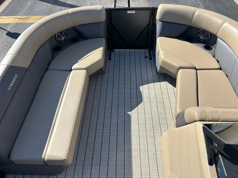 Slide: The Image of Viaggio V20U 2026 - 24