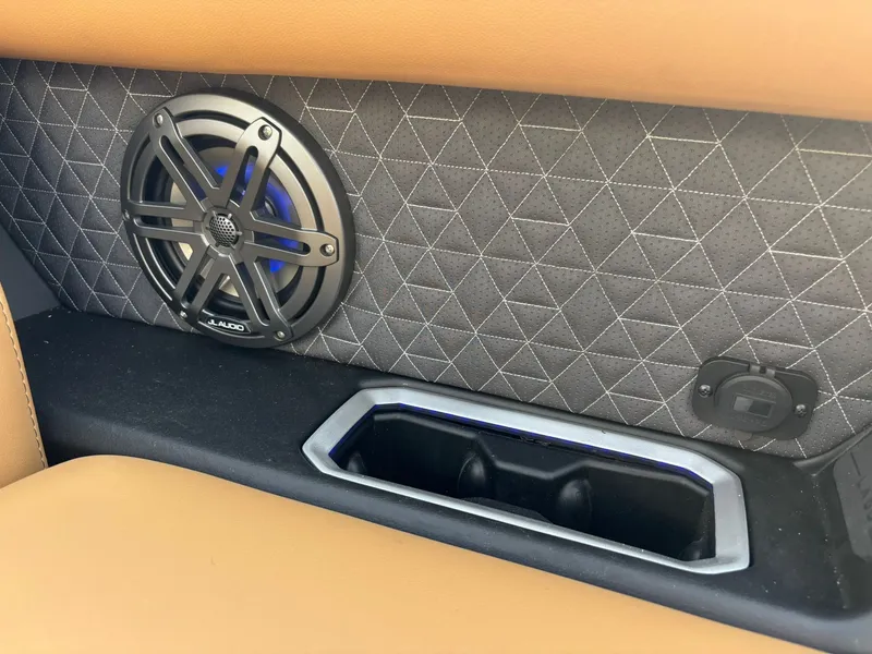 Slide: The Image of Viaggio Z22S 2026 - 31