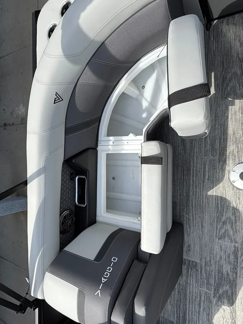 Slide: The Image of Viaggio Z22U 2026 - 17