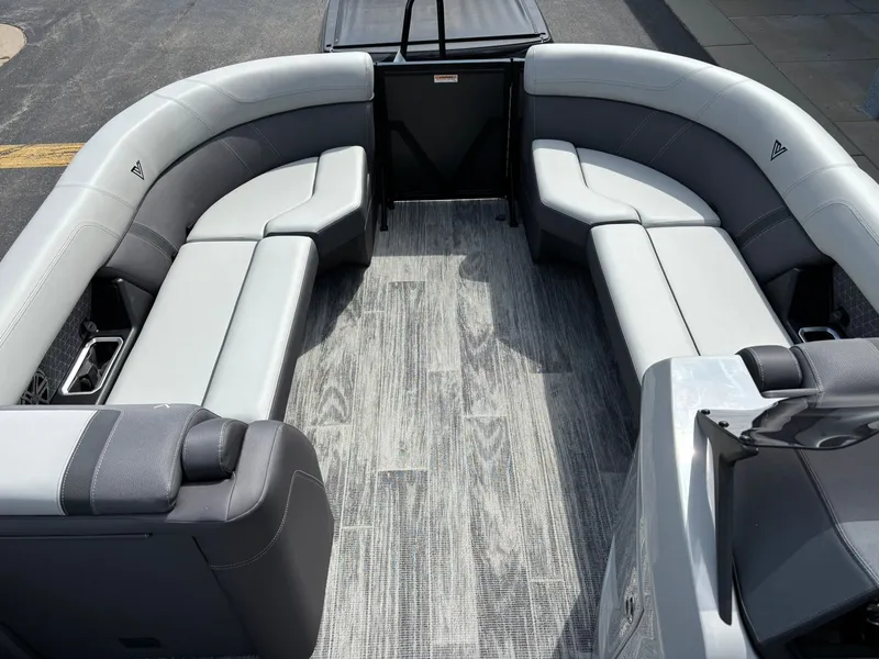 Slide: The Image of Viaggio Z22U 2026 - 30