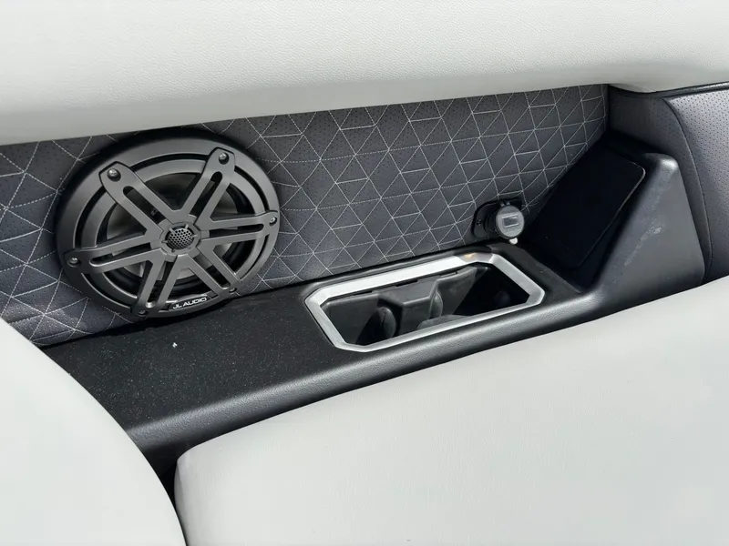 Slide: The Image of Viaggio Z22U 2026 - 31