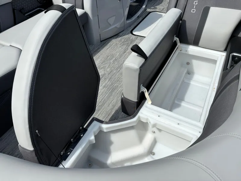 Slide: The Image of Viaggio Z22U 2026 - 32