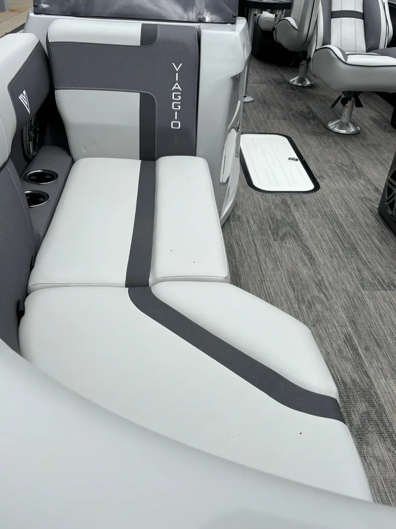 Slide: The Image of Viaggio X22Q 2026 - 10