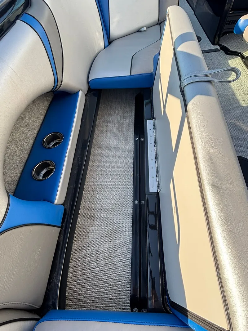 Slide: The Image of Sanger V237 SX 2023 - 25