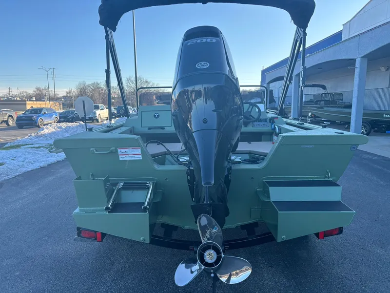 Slide: The Image of SeaArk Easy 200 2026 - 12