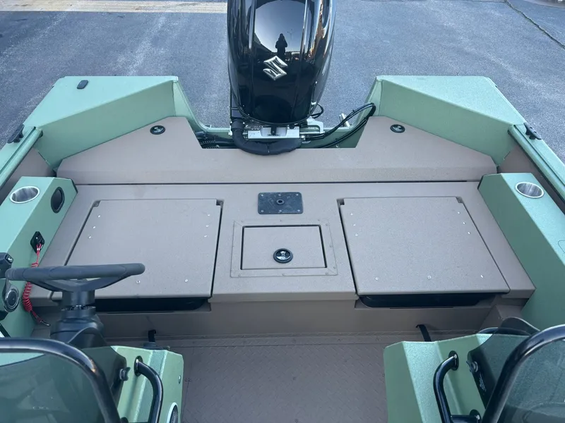 Slide: The Image of SeaArk Easy 200 2026 - 17