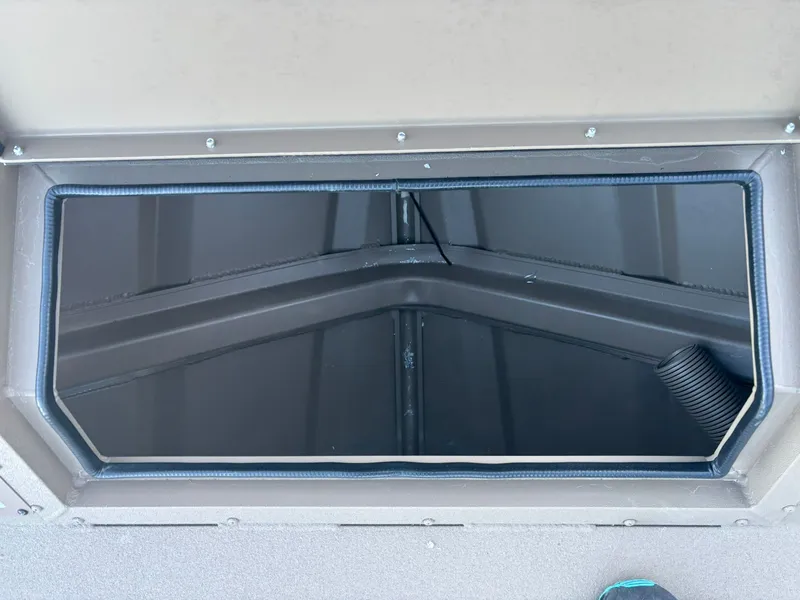 Slide: The Image of SeaArk Easy 200 2026 - 20