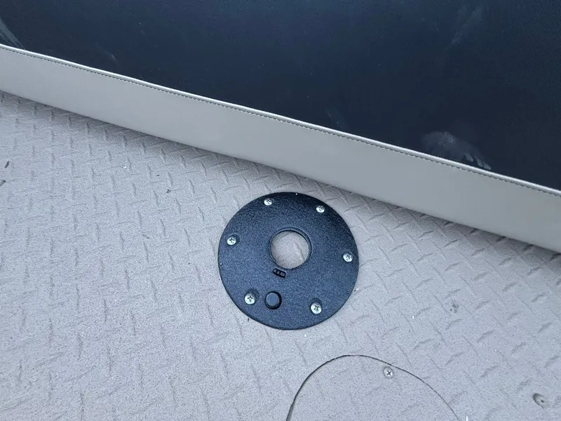 Slide: The Image of SeaArk Easy 200 2026 - 21