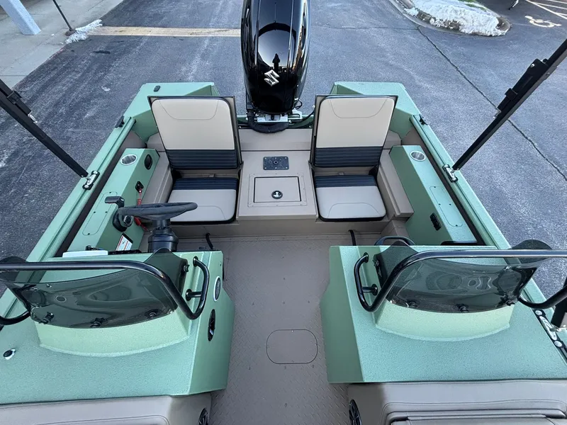 Slide: The Image of SeaArk Easy 200 2026 - 24