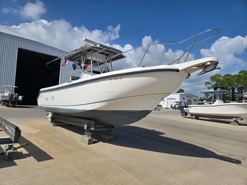 Slide: The Image of Boston Whaler 26 CC 1998 - 4