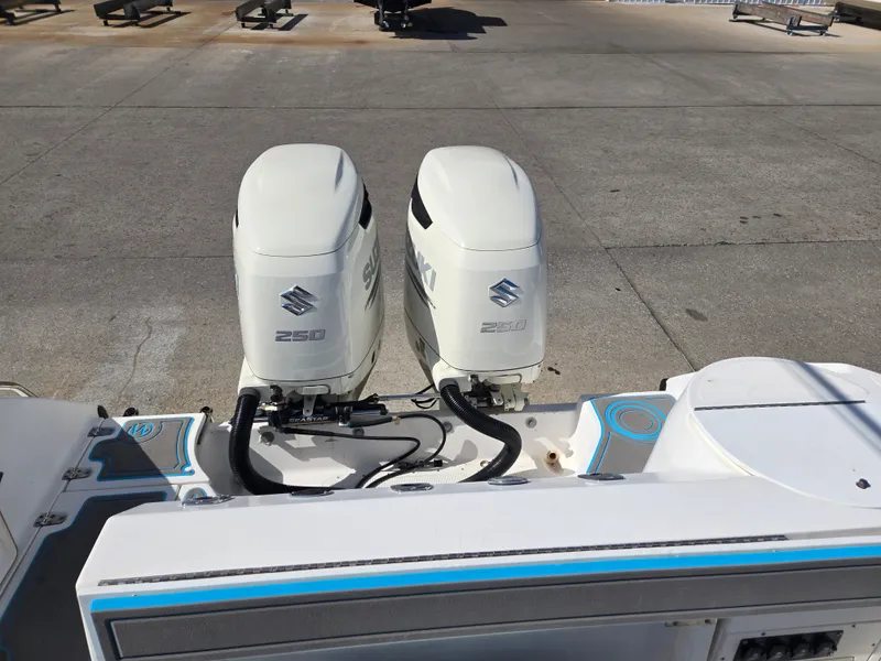 Slide: The Image of Boston Whaler 26 CC 1998 - 5