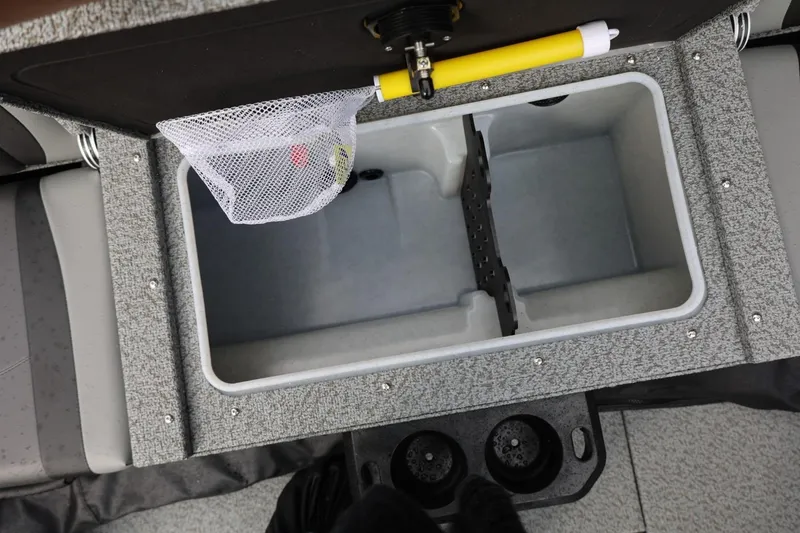 Slide: The Image of 2026 Lund 1875 Impact XS Sport boat livewell with net and cup holders. - 24