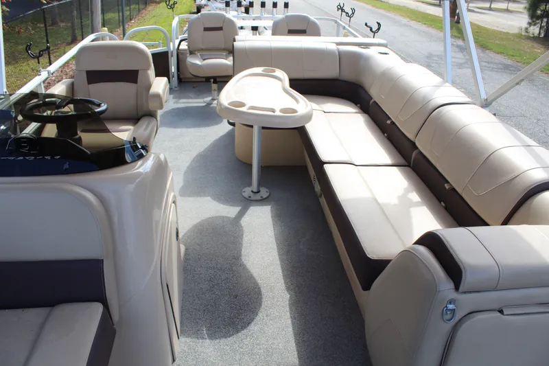 Slide: The Image of Tracker FB 24 XP3 2018 - 10