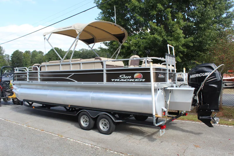 Slide: The Image of Tracker FB 24 XP3 2018 - 3